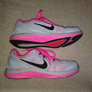 Women's Nike Dual Fusion Run 3 Running Shoes size 8
